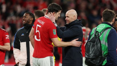 TEN HAG STIŽE U LEVERKUZEN: Prvo pojačanje će šokirati sve (FOTO)