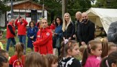 ZA SREĆNIJE DETINJSTVO: Tradicionalna trka Crvenog krsta održana na Novom Beogradu ZA SREĆNIJE DETINJSTVO: Tradicionalna trka Crvenog krsta održana na Novom Beogradu