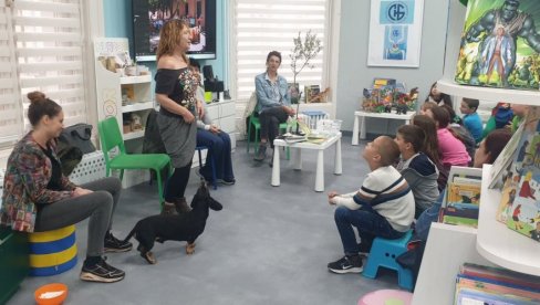 AVANTURE FOKSIJA, PSA JAZAVIČARA IZ SELA BELO BLATO: Avanture milog džukca AVANTURE FOKSIJA, PSA JAZAVIČARA IZ SELA BELO BLATO: Avanture milog džukca