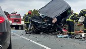 ПРЕМИНУЛА МАЈКА ПОВРЕЂЕНИХ ДЕВОЈЧИЦА КОД БАЧКОГ ПЕТРОВЦА: Подлегла повредама у болници ПРЕМИНУЛА МАЈКА ПОВРЕЂЕНИХ ДЕВОЈЧИЦА КОД БАЧКОГ ПЕТРОВЦА: Подлегла повредама у болници