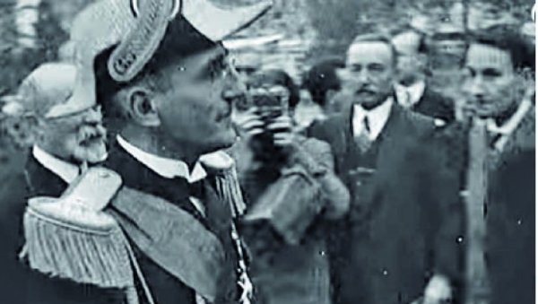 АТЕНТАТ НИЈЕ БИО ДЕЛО ПОЈЕДИНЦА: На улицама Марсеља завладали су хаос, узнемиреност и пометња АТЕНТАТ НИЈЕ БИО ДЕЛО ПОЈЕДИНЦА: На улицама Марсеља завладали су хаос, узнемиреност и пометња