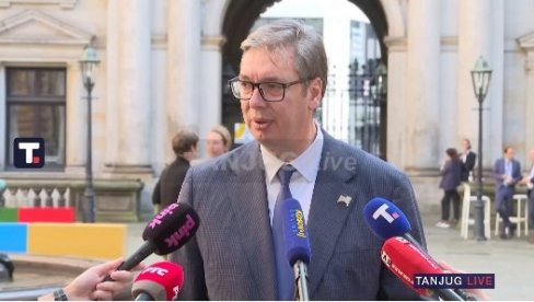 VUČIĆ IZ HAMBURGA: Večeras ćemo odlučiti da li idemo na samit u Dubrovnik VUČIĆ IZ HAMBURGA: Večeras ćemo odlučiti da li idemo na samit u Dubrovnik