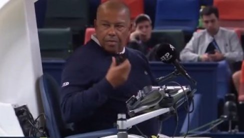 SKANDAL U ŠANGAJU! Poznati sudija napravio neverovatnu grešku u važnom trenutku meča (VIDEO) SKANDAL U ŠANGAJU! Poznati sudija napravio neverovatnu grešku u važnom trenutku meča (VIDEO)