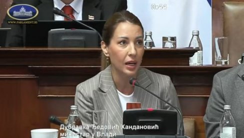 DUBRAVKA ĐEDOVIĆ HANDANOVIĆ: Imam više radnog iskustva i diploma nego polovina ovde prisutne opozicije zajedno DUBRAVKA ĐEDOVIĆ HANDANOVIĆ: Imam više radnog iskustva i diploma nego polovina ovde prisutne opozicije zajedno