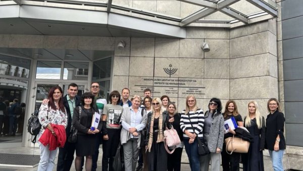 ОБУКА НАСТАВНИКА О ХОЛОКАУСТУ: Предавачи из региона окупили се у Скопљу ОБУКА НАСТАВНИКА О ХОЛОКАУСТУ: Предавачи из региона окупили се у Скопљу