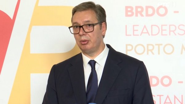 ВУЧИЋ ГРОМОГЛАСНО ИЗ ЦРНЕ ГОРЕ: Је л српска мафија убија у Црној Гори или је то обратно? Кавачи и шкаљари су места одавде! ВУЧИЋ ГРОМОГЛАСНО ИЗ ЦРНЕ ГОРЕ: Је л српска мафија убија у Црној Гори или је то обратно? Кавачи и шкаљари су места одавде!