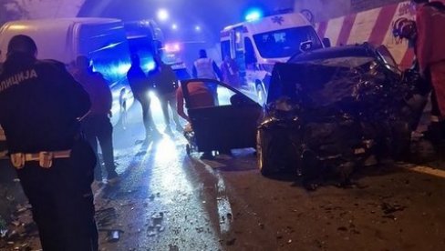 VOZILO POTPUNO SMRSKANO: Jeziva nesreća na putu Čačak–Požega (FOTO) VOZILO POTPUNO SMRSKANO: Jeziva nesreća na putu Čačak–Požega (FOTO)