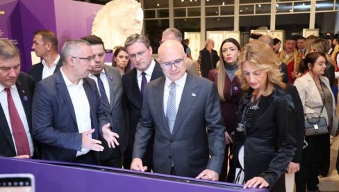 Fondacija Za srpski narod i državu vratila u našu zemlju vredan portret kralja Aleksandra Karađorđevića koji je naslikao Paja Jovanović Fondacija Za srpski narod i državu vratila u našu zemlju vredan portret kralja Aleksandra Karađorđevića koji je naslikao Paja Jovanović