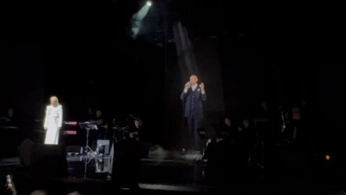 ŠABAN OTPEVAO PESMU SA ILDOM NA KONCERTU: Hologram u tri dimenzije izazvao suze Šaulićevoj i publici ŠABAN OTPEVAO PESMU SA ILDOM NA KONCERTU: Hologram u tri dimenzije izazvao suze Šaulićevoj i publici