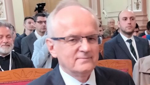 ČUVARI VERE I ĆIRILICE: Viktor Moskvin čestitao Novostima ČUVARI VERE I ĆIRILICE: Viktor Moskvin čestitao Novostima