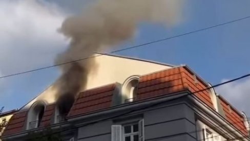 DRAMA NA VRAČARU: Dim kulja na sve strane, vatrogasci na terenu (VIDEO) DRAMA NA VRAČARU: Dim kulja na sve strane, vatrogasci na terenu (VIDEO)