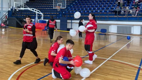 TRKA ZA ŠKOLSKU DRUGARICU: U Sportskom centru Rakovica održana humanitarna akcija TRKA ZA ŠKOLSKU DRUGARICU: U Sportskom centru Rakovica održana humanitarna akcija