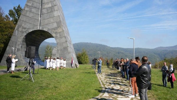 СЕЋАЊЕ НА ХРАБРЕ БОРЦЕ: Обележена 83. годишњица битке на Попини СЕЋАЊЕ НА ХРАБРЕ БОРЦЕ: Обележена 83. годишњица битке на Попини