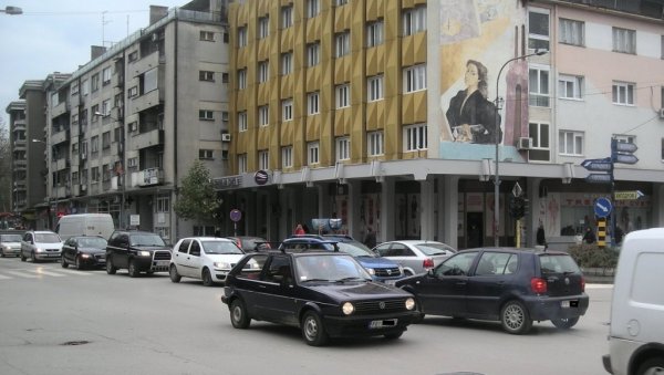 У ПОЖАРЕВЦУ УСВОЈЕНА СТРАТЕГИЈА БЕЗБЕДНОСТИ САОБРАЋАЈА ЗА ПЕРИОД ОД 2024. ДО 2028. Гину, а не желе јавну расправу У ПОЖАРЕВЦУ УСВОЈЕНА СТРАТЕГИЈА БЕЗБЕДНОСТИ САОБРАЋАЈА ЗА ПЕРИОД ОД 2024. ДО 2028. Гину, а не желе јавну расправу