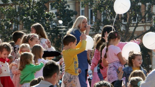 ЗАВРШЕНА ДЕЧИЈА НЕДЕЉА У СМЕДЕРЕВУ: Седам дана уживања за најмлађе ЗАВРШЕНА ДЕЧИЈА НЕДЕЉА У СМЕДЕРЕВУ: Седам дана уживања за најмлађе