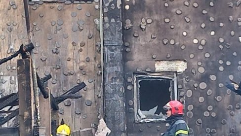 ONI TRČE I TAMO ODAKLE SVI BEŽE: Pripadnici Vatrogasno-spasilačkog bataljona iz Jagodine pokrivaju čitav Pomoravski okrug ONI TRČE I TAMO ODAKLE SVI BEŽE: Pripadnici Vatrogasno-spasilačkog bataljona iz Jagodine pokrivaju čitav Pomoravski okrug