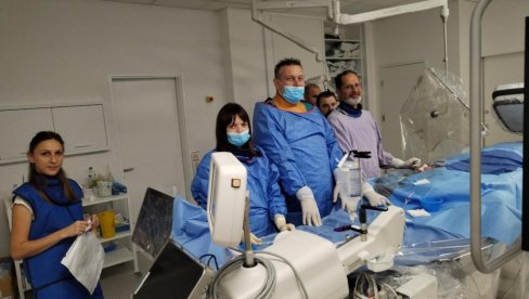VELIKI USPEH ZDRAVSTVENOG CENTRA U VALJEVU: Nova angio-sala i nove procedure VELIKI USPEH ZDRAVSTVENOG CENTRA U VALJEVU: Nova angio-sala i nove procedure