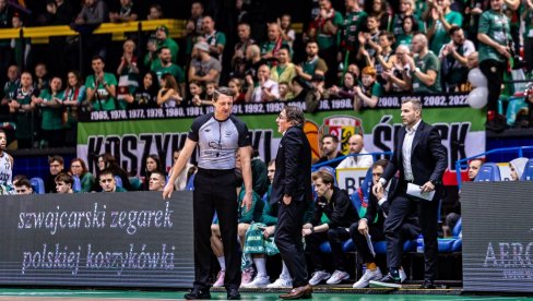 POZNATO KO SUDI ZVEZDI U ISTANBULU: Oni su određeni za arbitre na duelu Fenerbahčea i beogradskih crveno-belih POZNATO KO SUDI ZVEZDI U ISTANBULU: Oni su određeni za arbitre na duelu Fenerbahčea i beogradskih crveno-belih