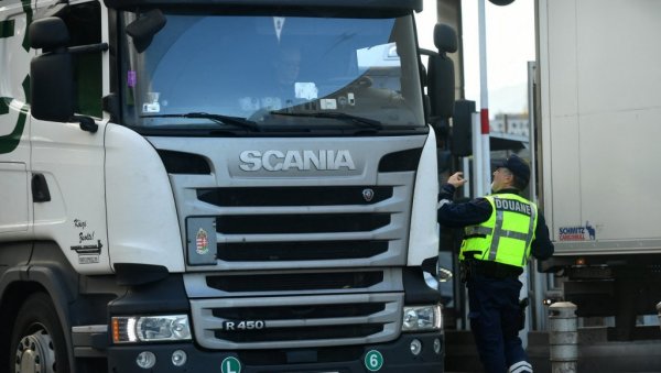 НОВОСТИ САЗНАЈУ: Ево ко је ухапшен на граници Француске и Шпаније - возио камион у коме је било 570 кг марихуане НОВОСТИ САЗНАЈУ: Ево ко је ухапшен на граници Француске и Шпаније - возио камион у коме је било 570 кг марихуане