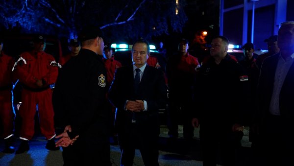ХЕРОЈСКИ ДОПРИНОС БОРБИ ПРОТИВ ПОПЛАВА: Стигли српски спасиоци, који су помагали људима у БиХ ХЕРОЈСКИ ДОПРИНОС БОРБИ ПРОТИВ ПОПЛАВА: Стигли српски спасиоци, који су помагали људима у БиХ