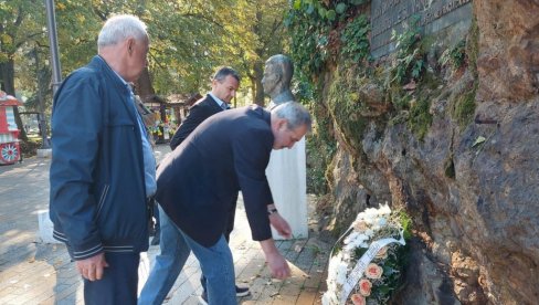 POČAST PALIM BORCIMA: Dan oslobođenja Vrnjačke Banje u Drugom svetskom ratu POČAST PALIM BORCIMA: Dan oslobođenja Vrnjačke Banje u Drugom svetskom ratu