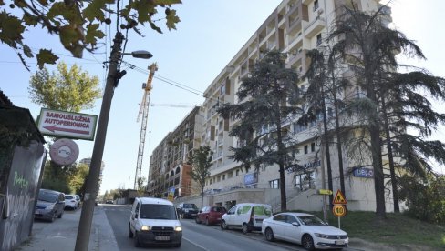 PROHODNO KOD BOGOSLOVIJE: Završeni radovi u Ulici Dragoslava Srejovića ka Mitropolita Petra PROHODNO KOD BOGOSLOVIJE: Završeni radovi u Ulici Dragoslava Srejovića ka Mitropolita Petra