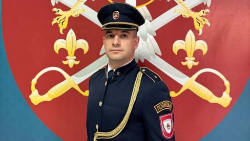 PRNJAVORČANIN PONOS SRBIJE I RS: Dejan Pejašinović jedan je od najmlađih oficira naše Vojske (FOTO) PRNJAVORČANIN PONOS SRBIJE I RS: Dejan Pejašinović jedan je od najmlađih oficira naše Vojske (FOTO)