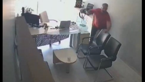 POJAVILI SE PRVI SNIMCI IZ TURSKE: LJudi panično beže, ne znaju šta ih je snašlo (VIDEO) POJAVILI SE PRVI SNIMCI IZ TURSKE: LJudi panično beže, ne znaju šta ih je snašlo (VIDEO)