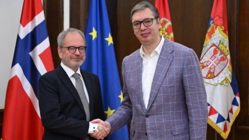 RAZMOTRILI SMO KLJUČNE TEME: Vučić razgovarao sa specijalnim izaslanikom Kraljevine Norveške za Zapadni Balkan (FOTO) RAZMOTRILI SMO KLJUČNE TEME: Vučić razgovarao sa specijalnim izaslanikom Kraljevine Norveške za Zapadni Balkan (FOTO)