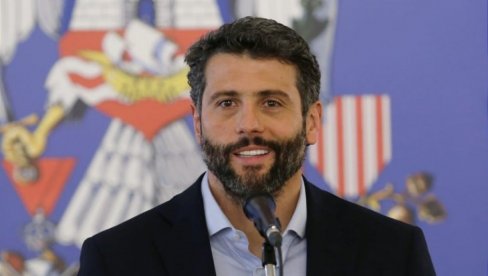 ISTINITO O VAŽNIM TEMAMA: Gradonačelnik Beograda Aleksandar Šapić čestitao Novostima rođendan ISTINITO O VAŽNIM TEMAMA: Gradonačelnik Beograda Aleksandar Šapić čestitao Novostima rođendan
