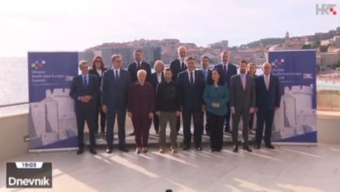 NEDELJU DANA KASNIJE, VUČIĆ I DALJE GLAVNA TEMA U HRVATSKOJ: Autogol na domaćem terenu u režiji srbijanskog predsednika (VIDEO) NEDELJU DANA KASNIJE, VUČIĆ I DALJE GLAVNA TEMA U HRVATSKOJ: Autogol na domaćem terenu u režiji srbijanskog predsednika (VIDEO)