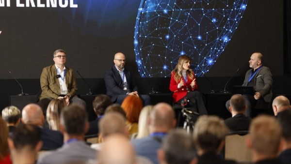 КОНФЕРЕНЦИЈА „CYBER SECURITY“ Триван: Висока улагања у заштиту кључна су за cyber отпорност м:тел-а КОНФЕРЕНЦИЈА „CYBER SECURITY“ Триван: Висока улагања у заштиту кључна су за cyber отпорност м:тел-а