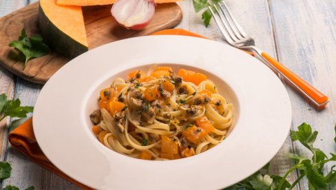 PASTA SA BUNDEVOM: Idealan jesenji ručak PASTA SA BUNDEVOM: Idealan jesenji ručak