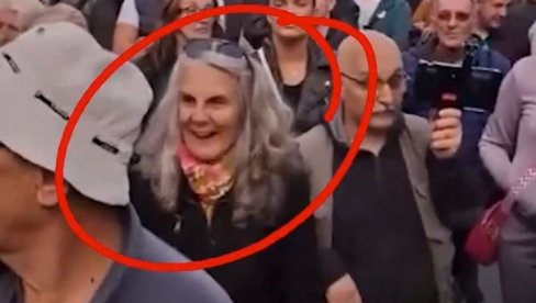 LICEMERNO: Na protestu u Loznici protiv Rio Tinta ljudi koji su prodali svoju zemlju! (VIDEO) LICEMERNO: Na protestu u Loznici protiv Rio Tinta ljudi koji su prodali svoju zemlju! (VIDEO)