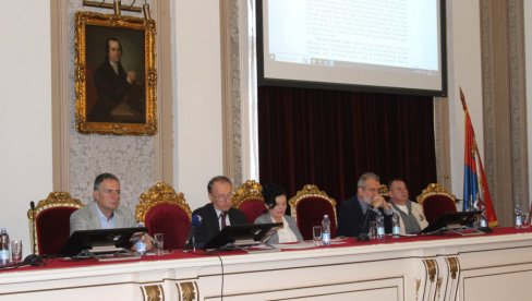KONSTITUTIVNA SEDNICA SENATA UNIVERZITETA U BEOGRADU: Prioritet finansiranje visokog školstva KONSTITUTIVNA SEDNICA SENATA UNIVERZITETA U BEOGRADU: Prioritet finansiranje visokog školstva