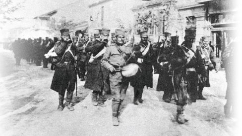 PRILOZI ZA NEZABORAV - KAD SU RATNICI ZAĆUTALI U SLOBODI: Putevima slave i stradanja legendarnog bataljona 1.300 kaplara 5. PRILOZI ZA NEZABORAV - KAD SU RATNICI ZAĆUTALI U SLOBODI: Putevima slave i stradanja legendarnog bataljona 1.300 kaplara 5.