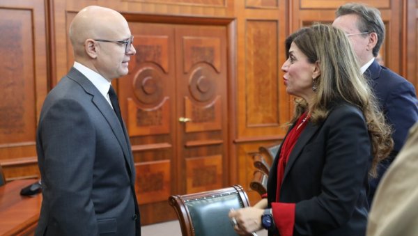 КУРТИ СВАКОДНЕВНО НАСТАВЉА ТЕРОР НАД СРБИМА: Вучевић се састао са Каролин Зијаде - Разговарали о актуелној ситуацији на Косову и Метохији КУРТИ СВАКОДНЕВНО НАСТАВЉА ТЕРОР НАД СРБИМА: Вучевић се састао са Каролин Зијаде - Разговарали о актуелној ситуацији на Косову и Метохији