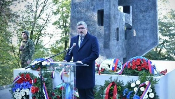 У НАЈВЕЋОЈ НЕВОЉИ ДОКАЗАНО ЈЕ БРАТСТВО ИЗМЕЂУ НАШИХ НАРОДА: Старовић поводом 80 година ослобођења Београда (ФОТО) У НАЈВЕЋОЈ НЕВОЉИ ДОКАЗАНО ЈЕ БРАТСТВО ИЗМЕЂУ НАШИХ НАРОДА: Старовић поводом 80 година ослобођења Београда (ФОТО)