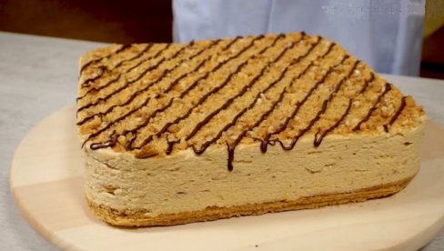 KREMASTA, HRSKAVIH KORICA, PRAVI RAJ ZA NEPCA: Čuvena torta marlenka, kao iz reklame (VIDEO) KREMASTA, HRSKAVIH KORICA, PRAVI RAJ ZA NEPCA: Čuvena torta marlenka, kao iz reklame (VIDEO)
