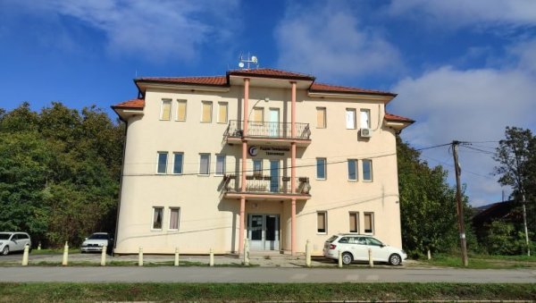 СРБЕ НА КИМ ИНФОРМИШУ ЧЕТВРТ ВЕКА: Радио Грачаница уз свечану академију и поделу захвалница обележио 25 година рада СРБЕ НА КИМ ИНФОРМИШУ ЧЕТВРТ ВЕКА: Радио Грачаница уз свечану академију и поделу захвалница обележио 25 година рада