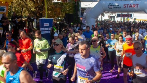 ĐURO I MINA POBEDNICI: U Apatinu održan Dunavski polumaraton ĐURO I MINA POBEDNICI: U Apatinu održan Dunavski polumaraton