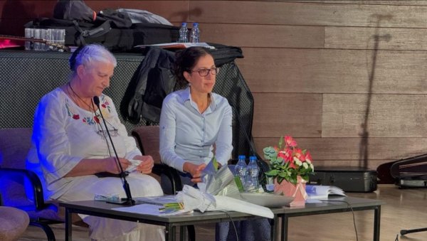 ПОЕТСКО ВЕЧЕ У СМЕДЕРЕВУ: Представљена трилогија „ Љубав, вера, нада“ ПОЕТСКО ВЕЧЕ У СМЕДЕРЕВУ: Представљена трилогија „ Љубав, вера, нада“