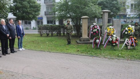 SRPSKIM JUNACIMA U ČAST: Kraljevčani obeležili Dan oslobođenja svog grada u Prvom svetskom ratu SRPSKIM JUNACIMA U ČAST: Kraljevčani obeležili Dan oslobođenja svog grada u Prvom svetskom ratu