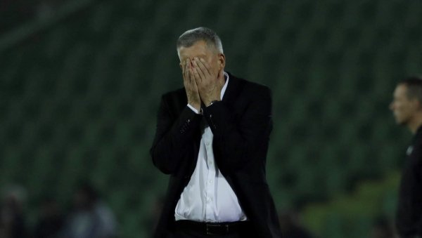 ИГРАО ЗА ЦРВЕНУ ЗВЕЗДУ, САД ИЗБАЧЕН ИЗ ФУДБАЛА: Искусни тренер је због овога жестоко кажњен! ИГРАО ЗА ЦРВЕНУ ЗВЕЗДУ, САД ИЗБАЧЕН ИЗ ФУДБАЛА: Искусни тренер је због овога жестоко кажњен!