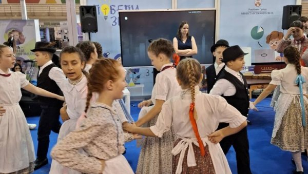 САЈАМ ОБРАЗОВАЊА: Представљена национална платформа против насиља у школама Чувам те САЈАМ ОБРАЗОВАЊА: Представљена национална платформа против насиља у школама Чувам те