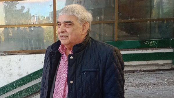 СУРОВО И ИСКРЕНО: Љуба Аличић прокоментарисао колеге и естраду (ФОТО/ВИДЕО) СУРОВО И ИСКРЕНО: Љуба Аличић прокоментарисао колеге и естраду (ФОТО/ВИДЕО)