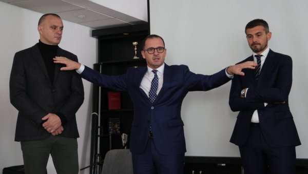 У ПАРТИЗАН СЕ ВРАТИО ЈОШ ЈЕДАН АС! Предраг Мијатовић и Данко Лазовић повукли нови важан потез У ПАРТИЗАН СЕ ВРАТИО ЈОШ ЈЕДАН АС! Предраг Мијатовић и Данко Лазовић повукли нови важан потез