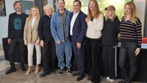 ODLIČNA VEST ZA SVE LJUBITELJE POZORIŠTA U BEOGRADU: Teatar na Brdu najavio premijeru nove predstave „Sedam sati sunčeve svetlosti“ ODLIČNA VEST ZA SVE LJUBITELJE POZORIŠTA U BEOGRADU: Teatar na Brdu najavio premijeru nove predstave „Sedam sati sunčeve svetlosti“