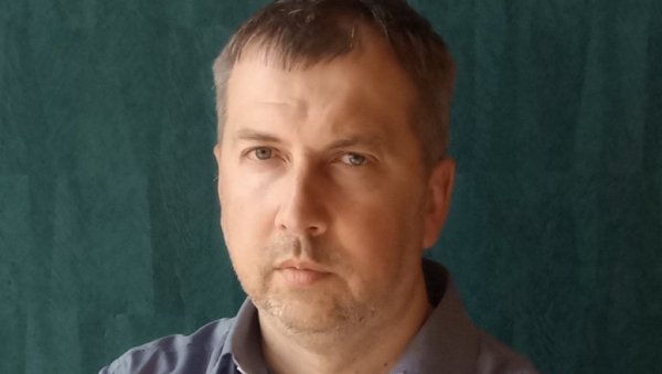 НИКОЛИ МАРКОВИЋУ УГЛЕДНА МЕЂУНАРОДНА НАГРАДА: Признање Бијенала Остен за Упуство за употребу НИКОЛИ МАРКОВИЋУ УГЛЕДНА МЕЂУНАРОДНА НАГРАДА: Признање Бијенала Остен за Упуство за употребу