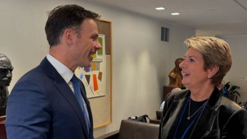 VAŽNI RAZGOVORI SA KOLEGAMA: Ministar Mali u Vašingtonu razmenio mišljenja sa Karin Keler-Šuter i Andrejom Domanskom (FOTO) VAŽNI RAZGOVORI SA KOLEGAMA: Ministar Mali u Vašingtonu razmenio mišljenja sa Karin Keler-Šuter i Andrejom Domanskom (FOTO)